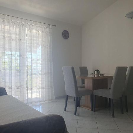 Apartments Garac Дуги Рат Екстериор снимка