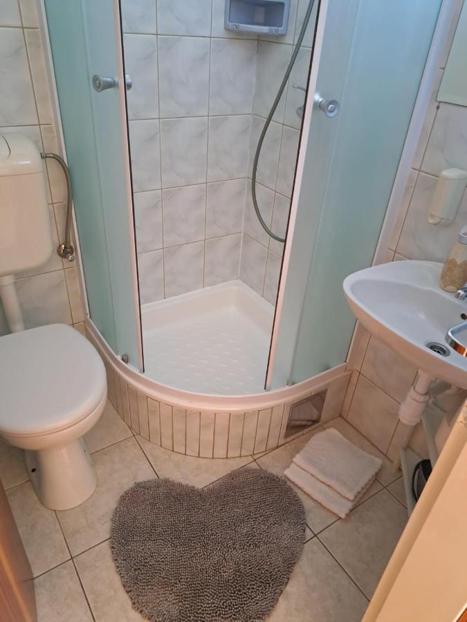 Apartments Garac Дуги Рат Екстериор снимка