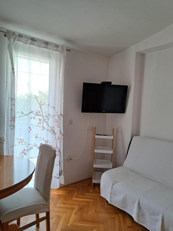 Apartments Garac Дуги Рат Екстериор снимка