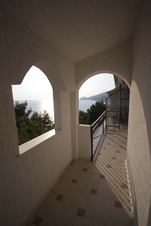 Apartments Garac Дуги Рат Стая снимка