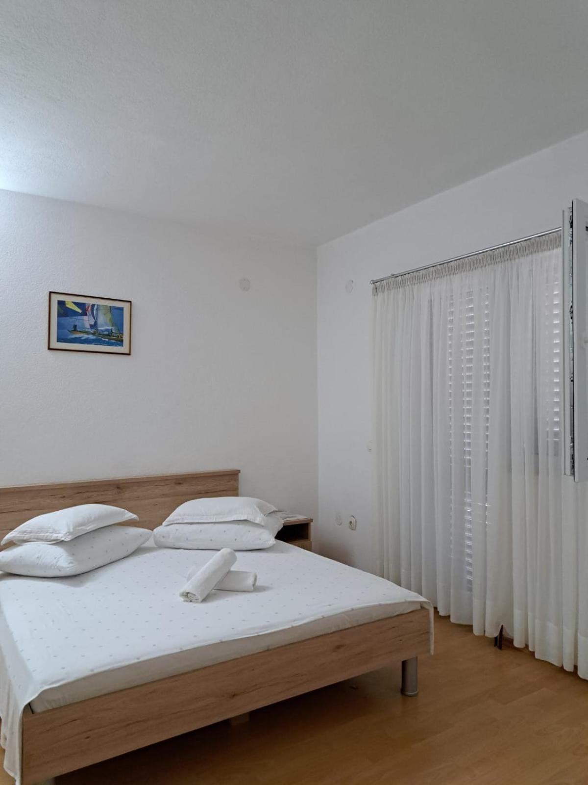 Apartments Garac Дуги Рат Екстериор снимка