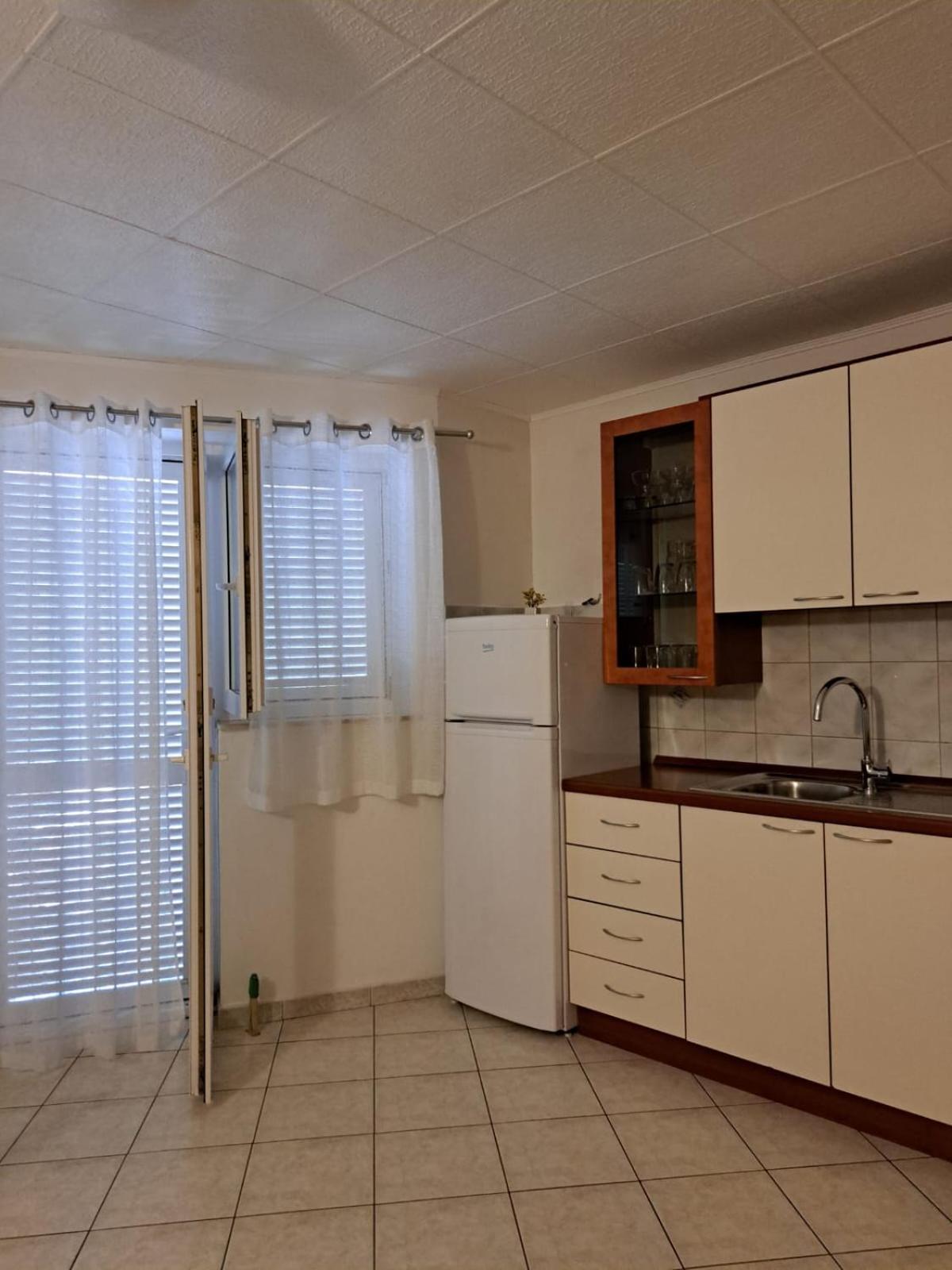 Apartments Garac Дуги Рат Екстериор снимка