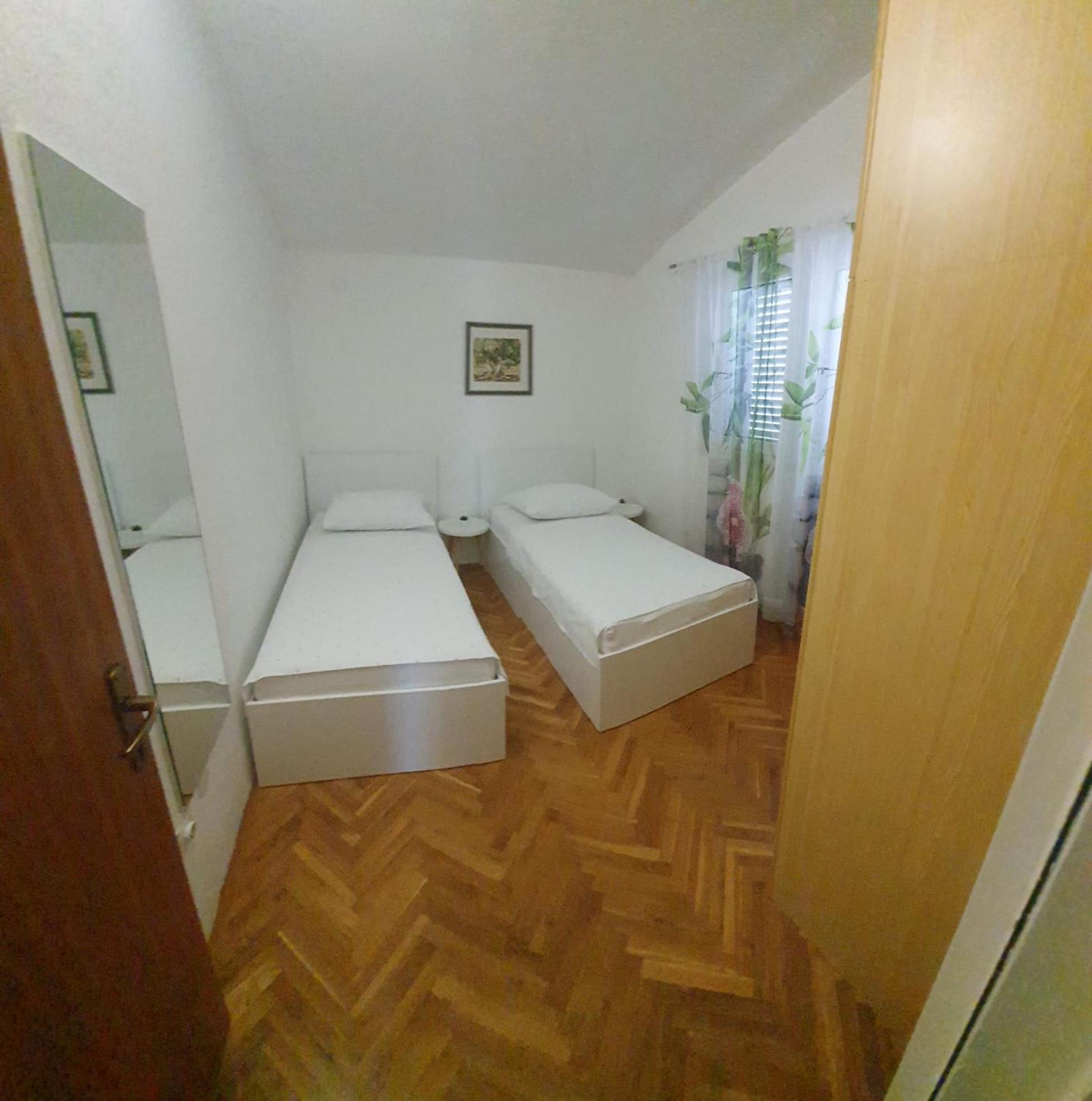 Apartments Garac Дуги Рат Екстериор снимка