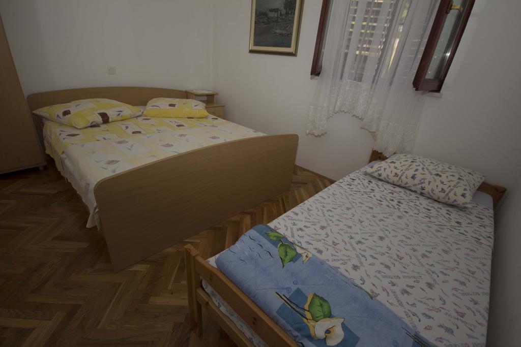 Apartments Garac Дуги Рат Екстериор снимка
