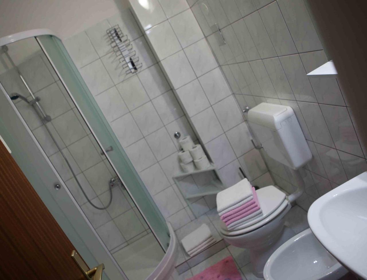 Apartments Garac Дуги Рат Екстериор снимка
